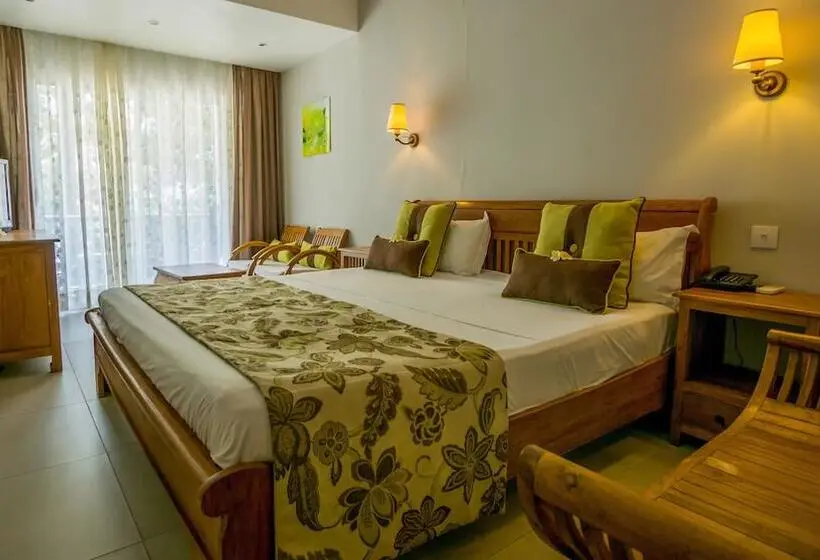 هتل Le Peninsula Bay Beach Resort & Spa