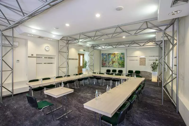 هتل Mabre Residence