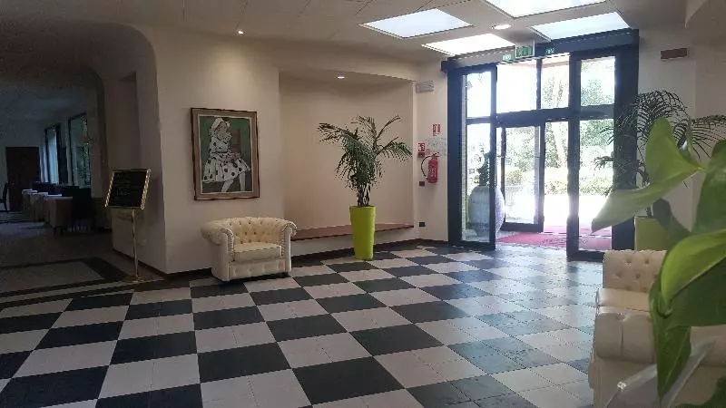 ホテル Mamiani & Relaxing Spa Urbino