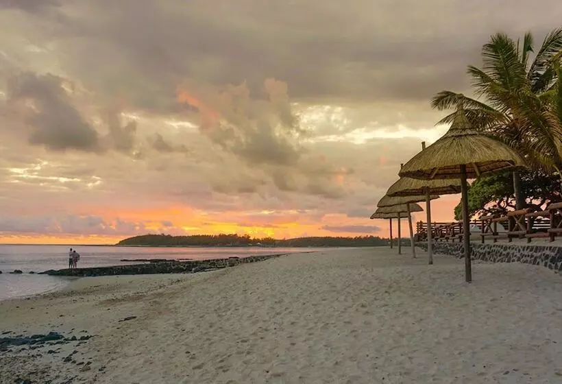 هتل Le Peninsula Bay Beach Resort & Spa