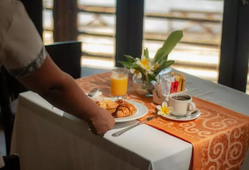 هتل Le Peninsula Bay Beach Resort & Spa