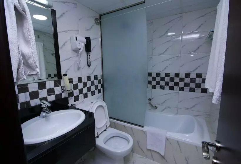 Отель Royal Falcon