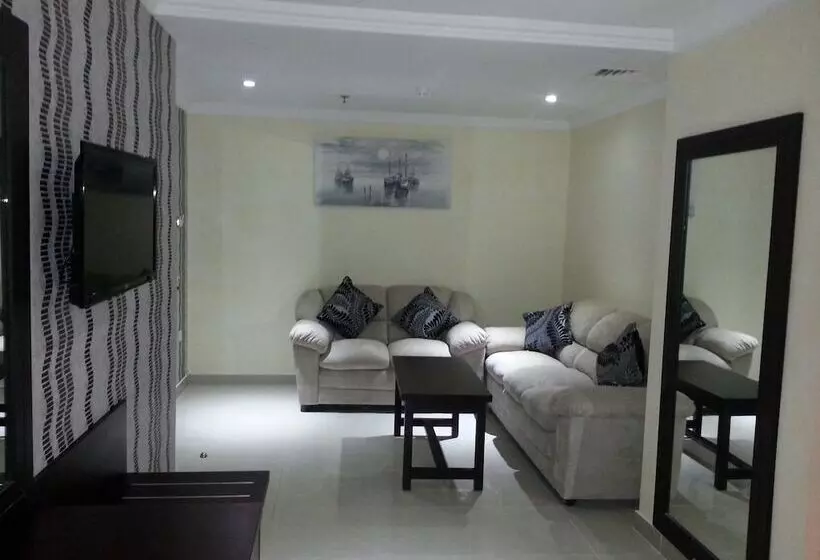 Отель Royal Falcon