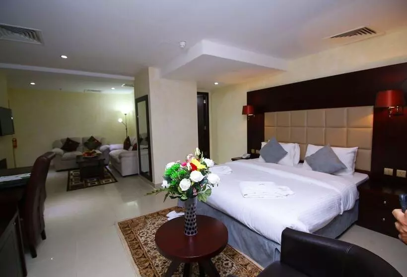 Отель Royal Falcon