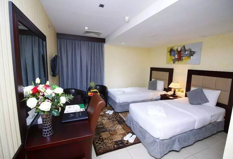 Отель Royal Falcon