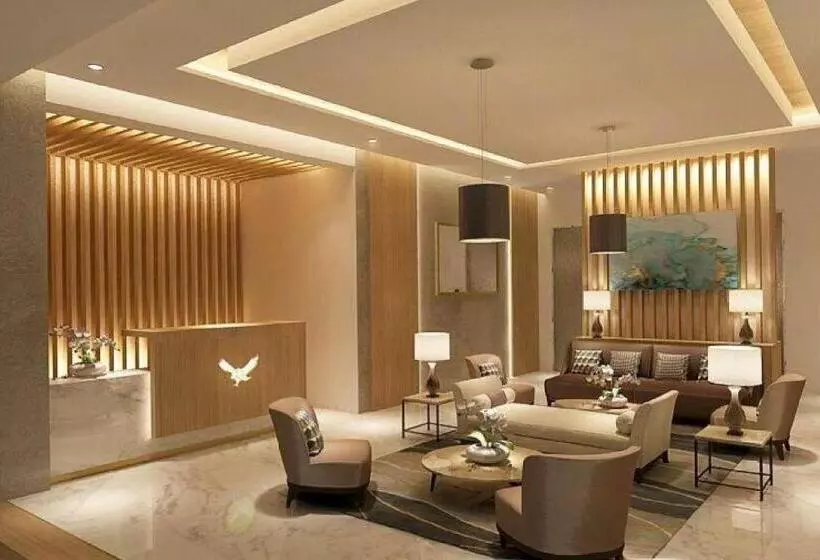 Отель Royal Falcon