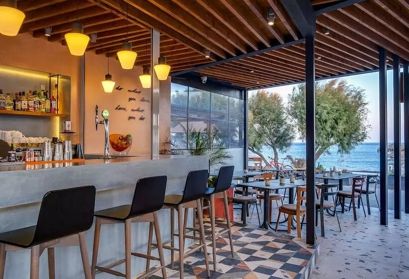 هتل Sellada Beach