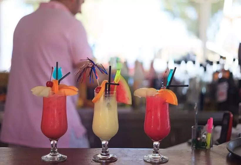 هتل Sellada Beach