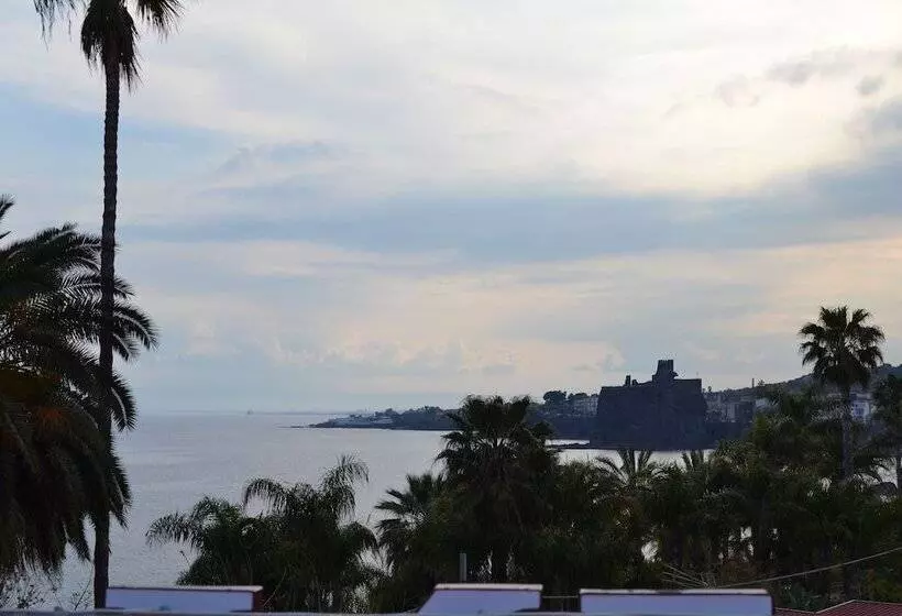 Marina Palace Hotel & Congress Hall