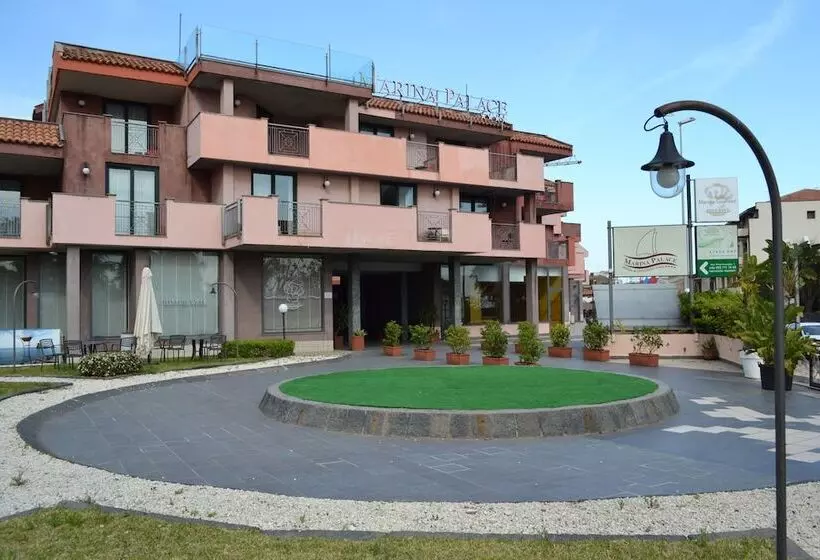 Marina Palace Hotel & Congress Hall