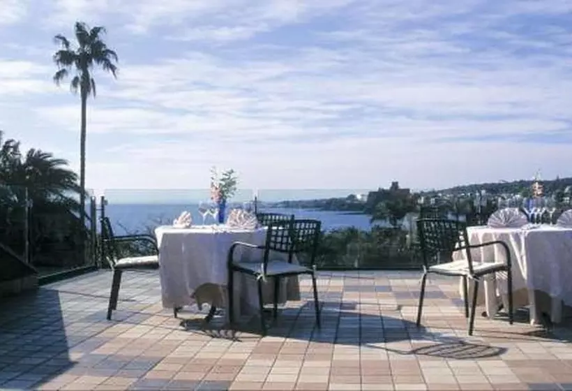 Marina Palace Hotel & Congress Hall