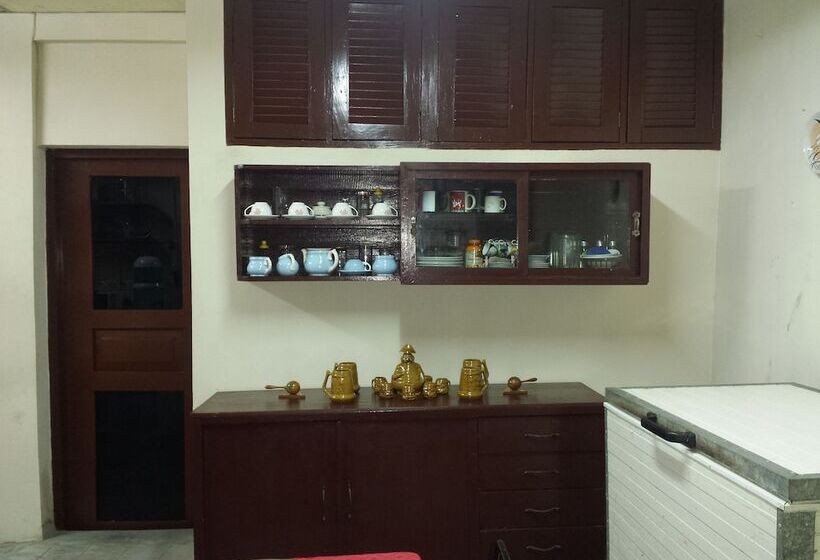 Fernandez Room Rentals