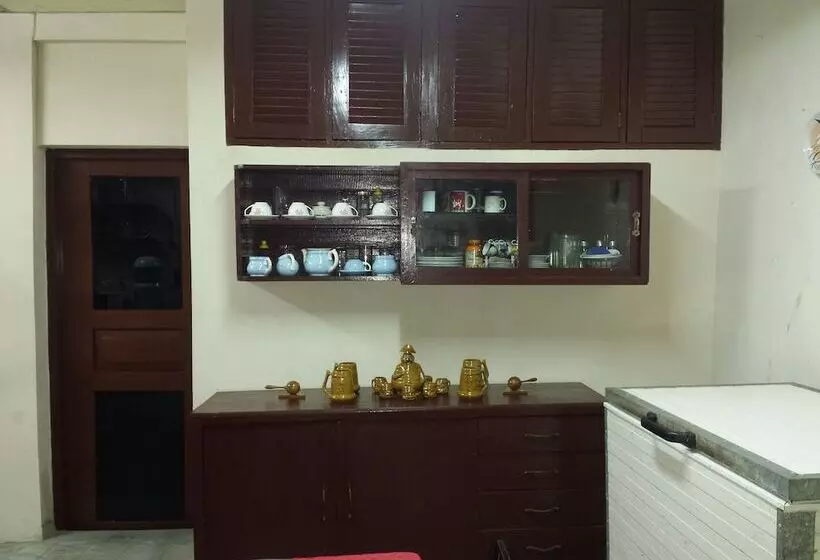 Fernandez Room Rentals
