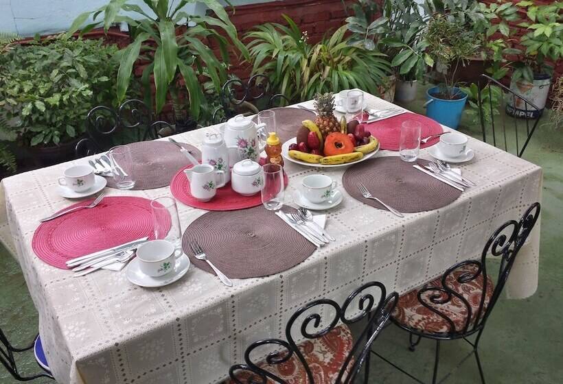 Fernandez Room Rentals