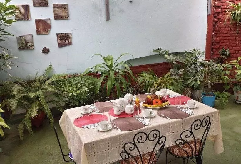 Fernandez Room Rentals