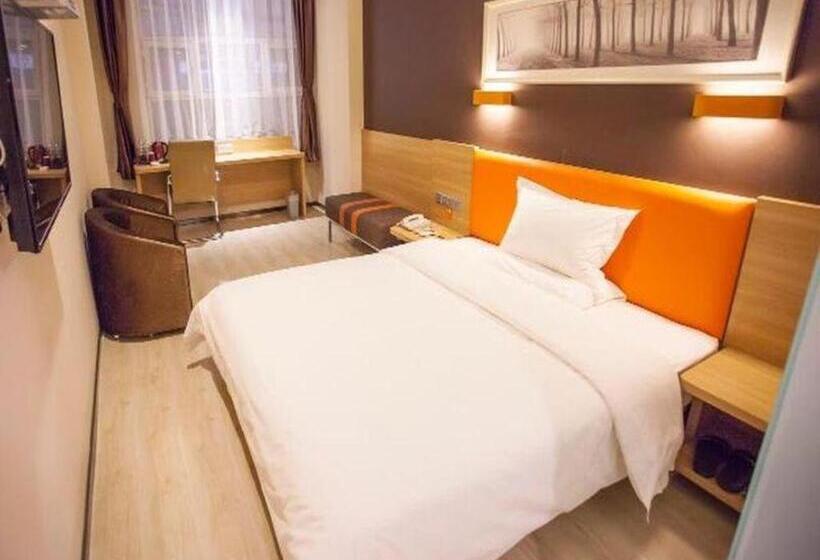 Hotel 7 Days Premium Tongliao Train Station Branch
