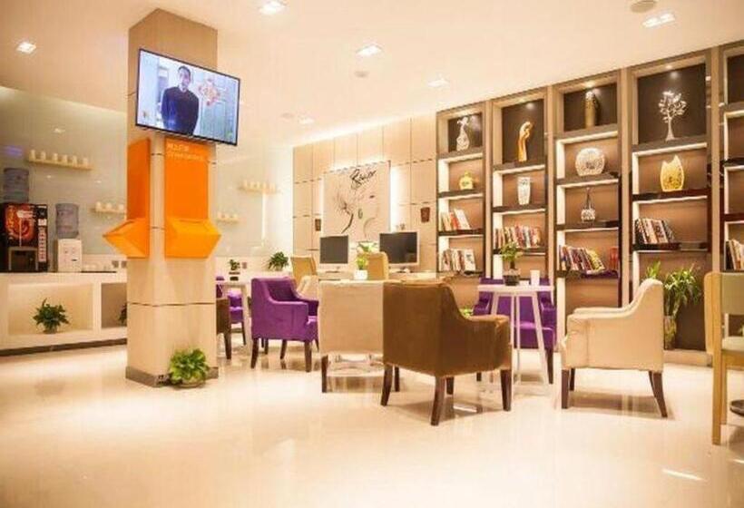 Hotel 7 Days Premium Tongliao Train Station Branch