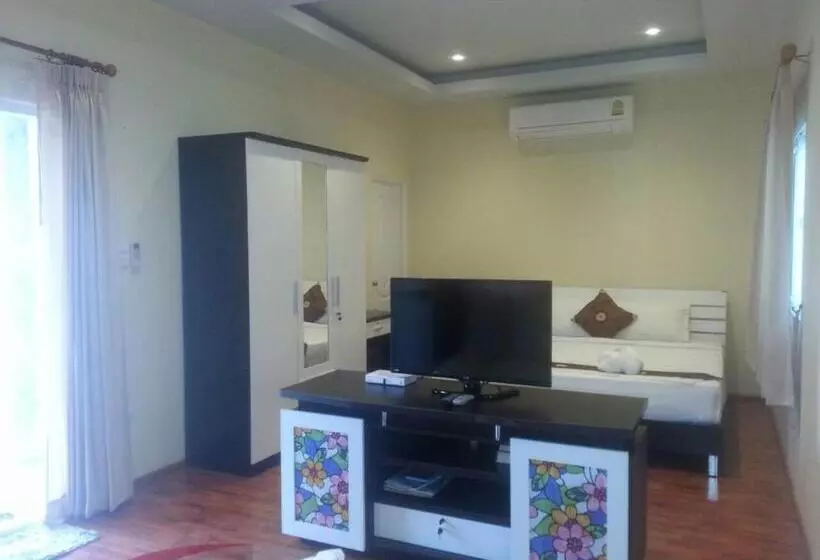 Hotelli Khanom Garden Suite