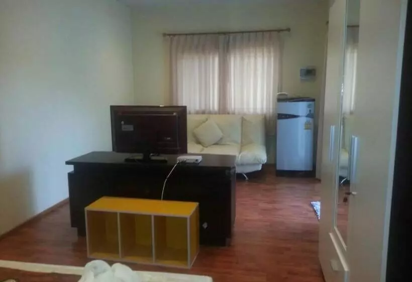 Hotelli Khanom Garden Suite