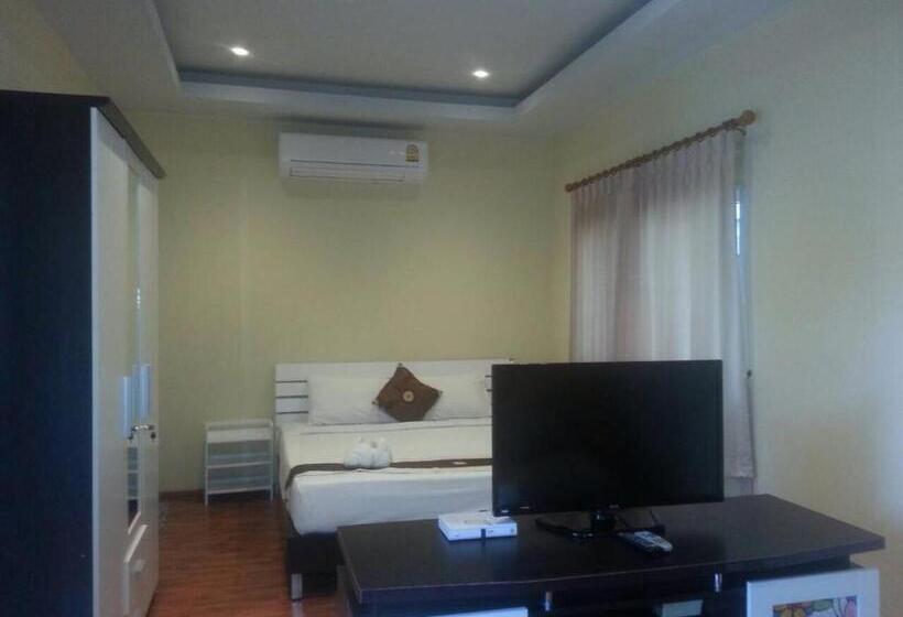 Hotel Khanom Garden Suite