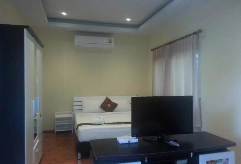 Hotelli Khanom Garden Suite