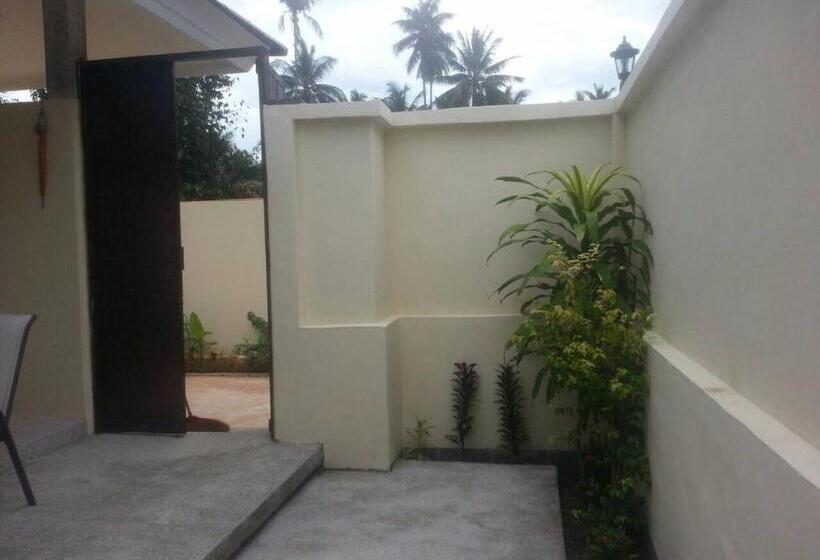 Hotel Khanom Garden Suite