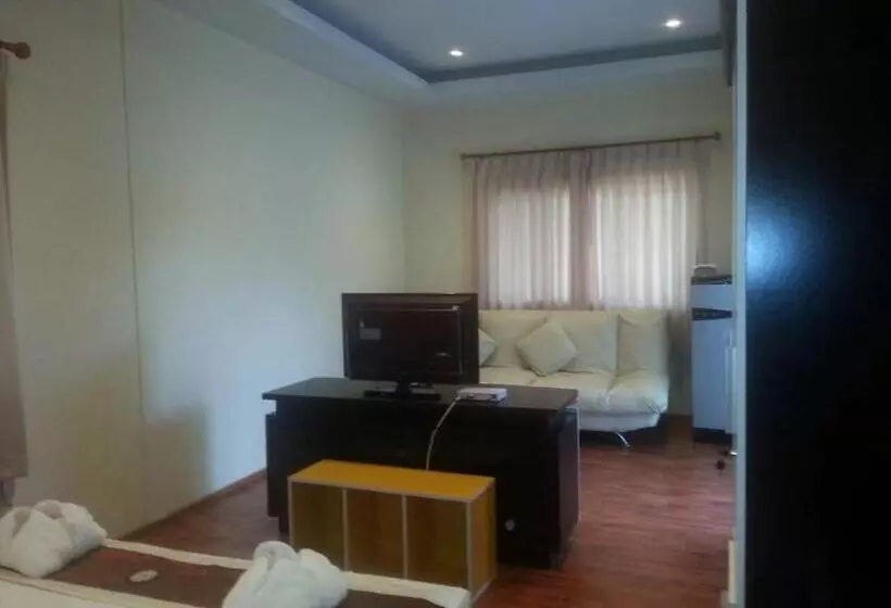 Hotelli Khanom Garden Suite