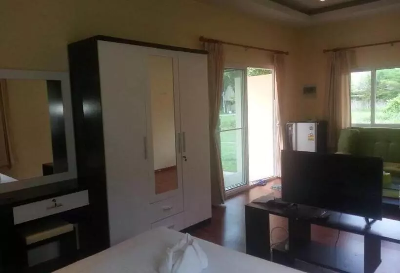 Hotelli Khanom Garden Suite