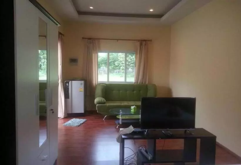 Hotelli Khanom Garden Suite