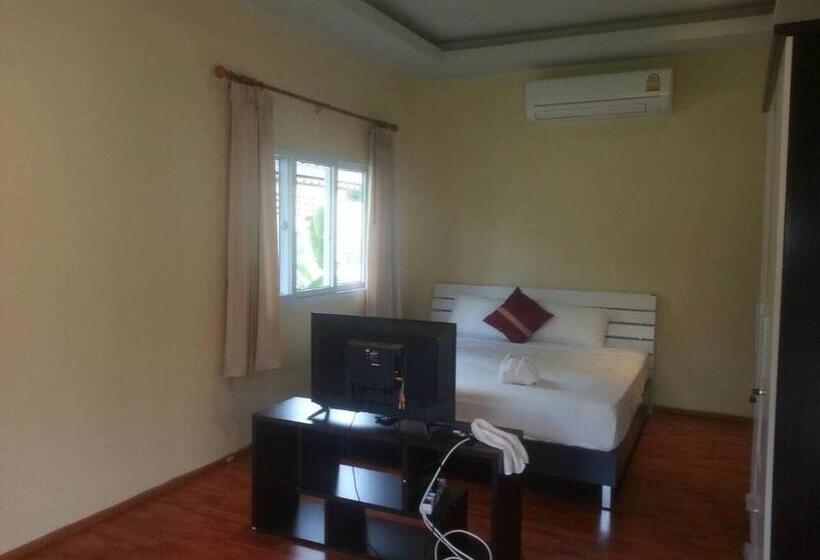 Hotel Khanom Garden Suite