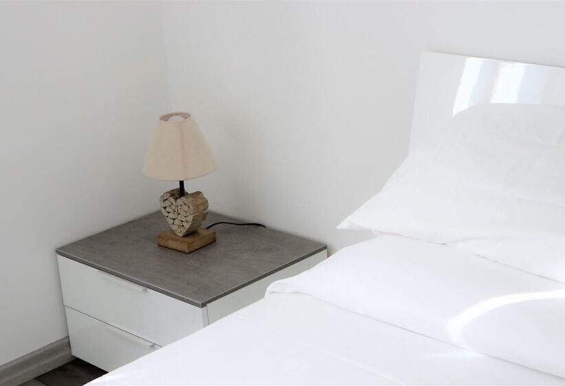 Bed and Breakfast Tomely's House