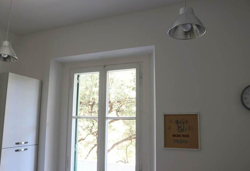 Bed and Breakfast Tomely's House