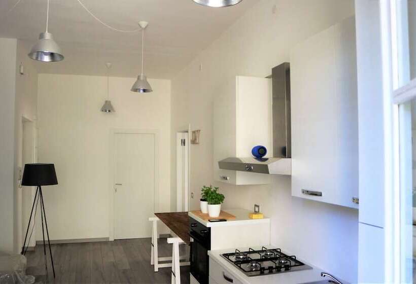 Bed and Breakfast Tomely's House