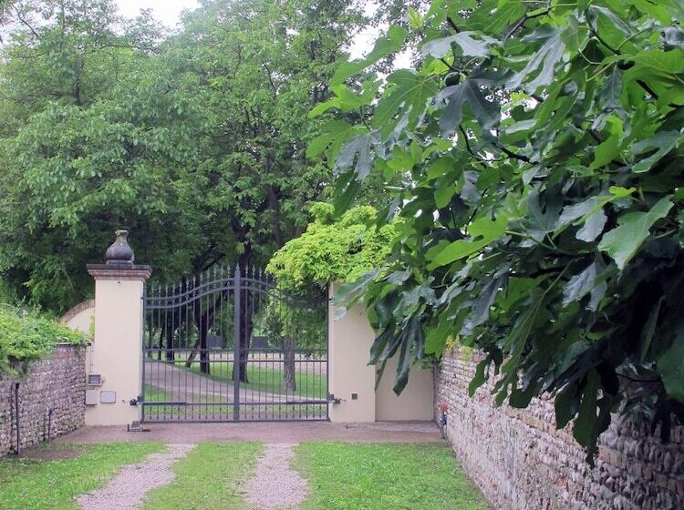 مبيت وإفطار Villa Gradenigo