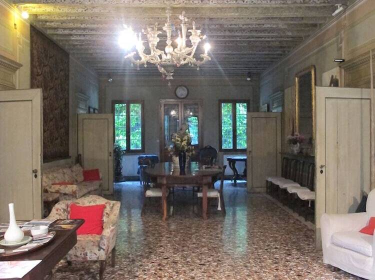 مبيت وإفطار Villa Gradenigo