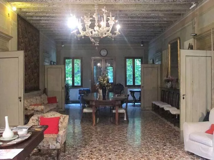 ベッドアンドブレックファースト Villa Gradenigo