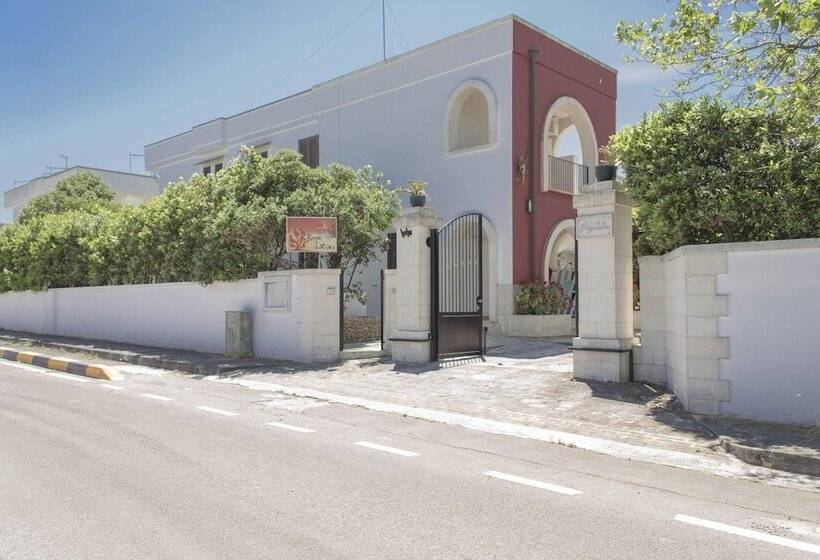 פונדק Residence Borgo Latino