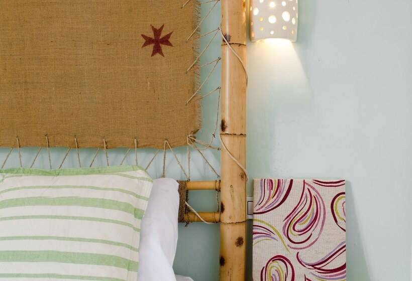 פונדק Residence Borgo Latino