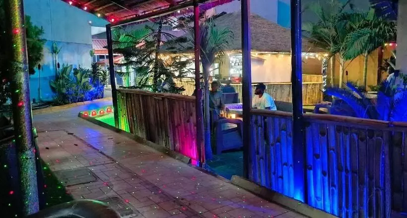 هتل Kakanfo Inn And Conference Centre