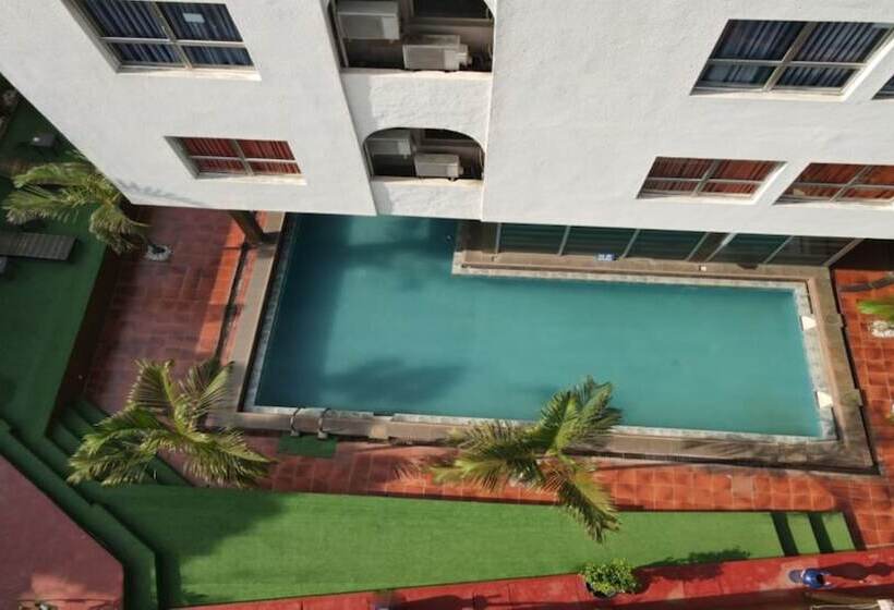 هتل Kakanfo Inn And Conference Centre