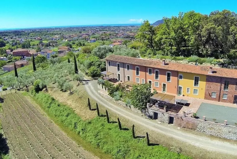 Maaseutuhotelli Agriturismo Monteverde