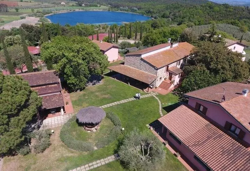 田舎風ホテル Agriturismo Poggio Corbello