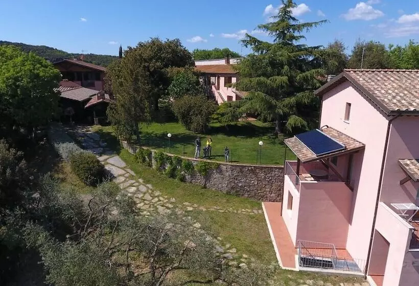 田舎風ホテル Agriturismo Poggio Corbello