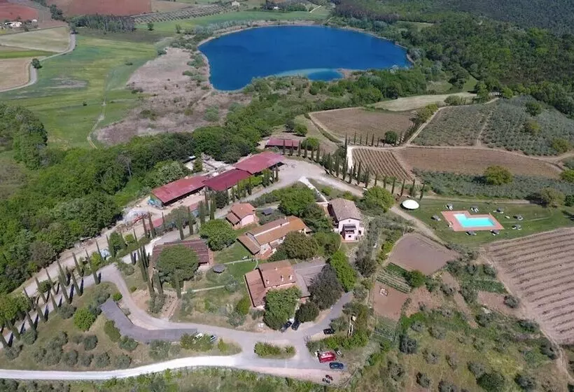 田舎風ホテル Agriturismo Poggio Corbello