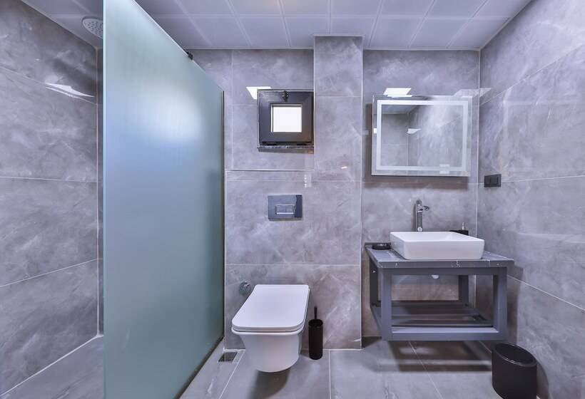 هتل White House Apart