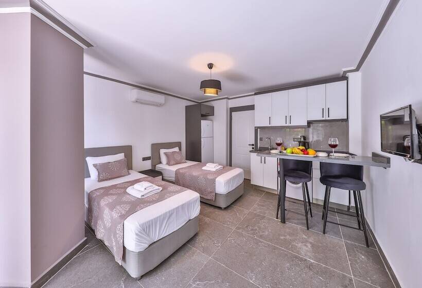 هتل White House Apart