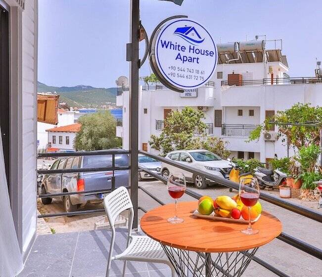 هتل White House Apart