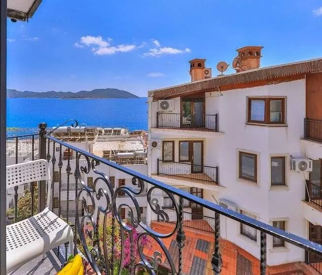 Hotelli White House Apart