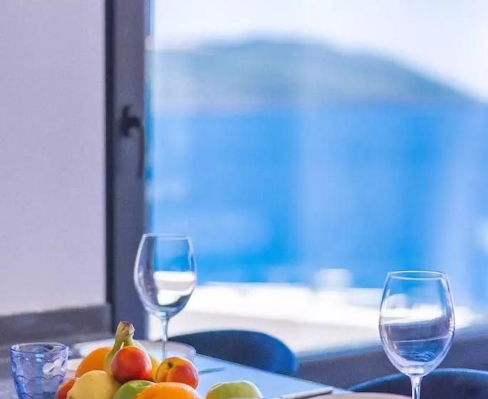Hotelli White House Apart