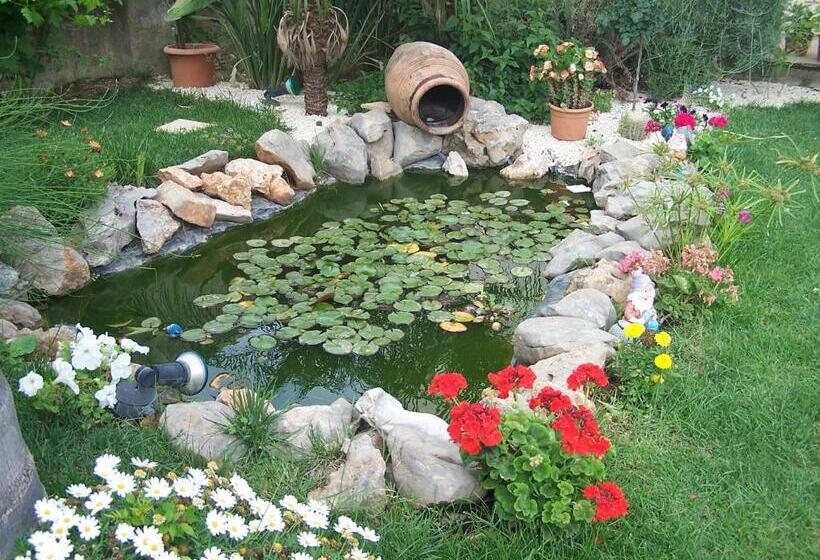 Mariposa Bed And Breakfast